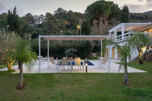 Villa Giomoa Beach Front - Dca Certified And Guaranteed
