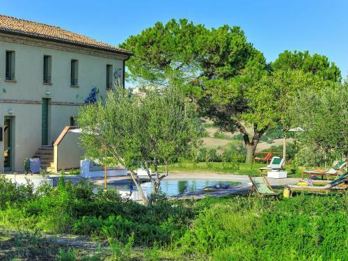 Beautiful Villa In Barchi With Private Pool