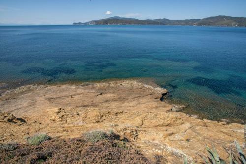 Villaflair - Villa Morcone With Private Beach
