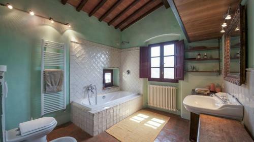 Villa Buca Delle Fate 8