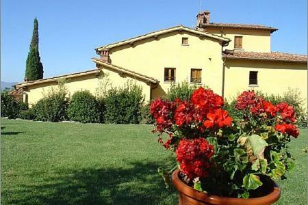 Castelfranco Di Sopra Villa Sleeps 4 Pool