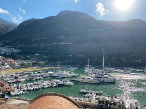 Hostal Ammare Holiday Rooms