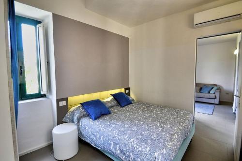 Villa In Castellabate Sleeps 4 With Air Con