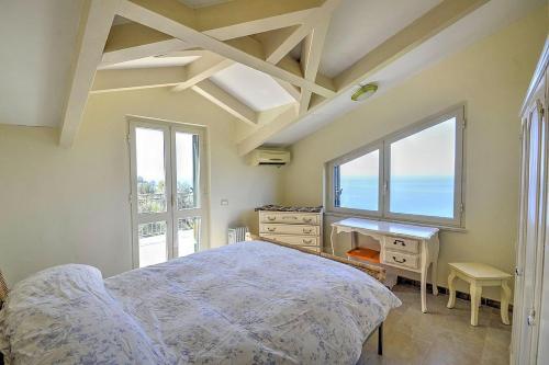 Villa In Castellabate Sleeps 6 Includes Air Con 7