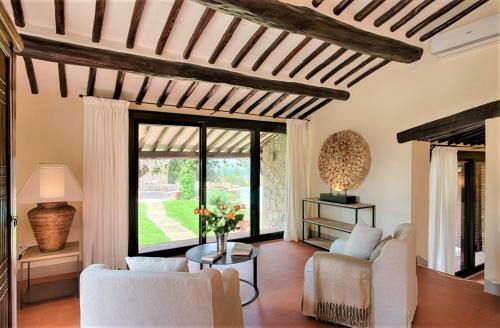 Villa In Castellina
