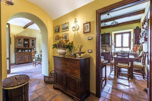 Casa Con Piscina Tra Borgo E Campagna