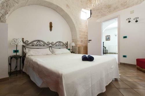 Ceglie Messapica Villa Sleeps 12 Pool Wifi