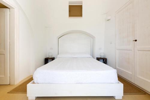 Grieco Villa Sleeps 12 With Pool Air Con And Wifi