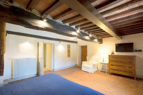 Razzaia Villa Sleeps 14 With Pool And Air Con