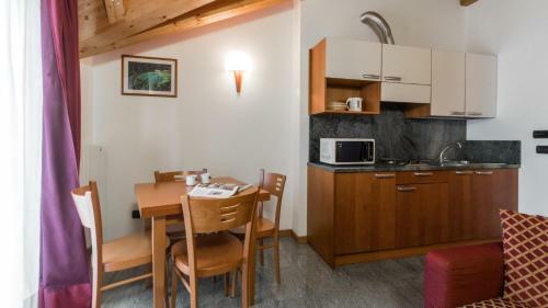 Pizzo Scalino Apartments