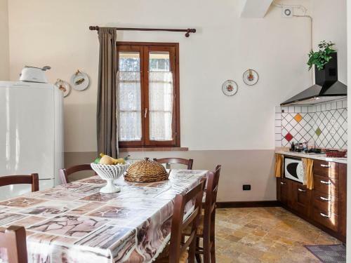 Enticing Holiday Home In Chianni With Swimming Pool