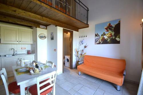 Cisternino Villa Sleeps 2 Pool Air Con Wifi