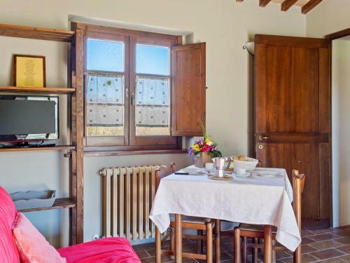 Alluring Cottage In Citt� Della Pieve With Swimming Pool