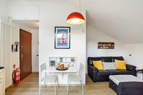 Como Central & Bright Apartment