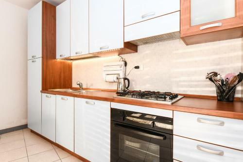 Desenzano Beach Apartment
