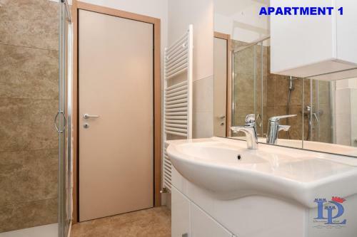 Desenzanoloft:two Apartments...one Price