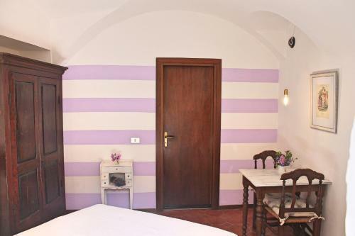 Hostal Stecad� - Camera Lavanda