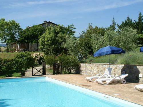 Garden-view Villa In Fabro With Swimming Pool