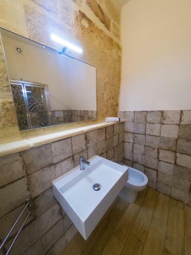 Hostal Cave Garden Rooms