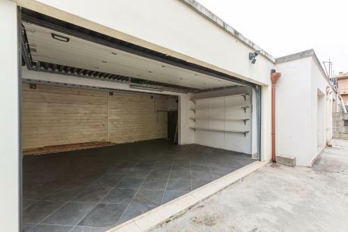 Passega Modern Apartment Con Garage!