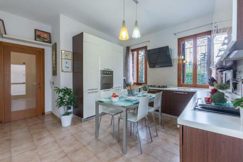 Passega Modern Apartment Con Garage!