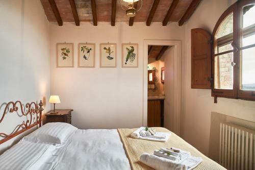 Fiano Villa Sleeps 10 With Pool And Air Con