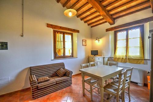 Fiordini Villa Sleeps 4 Pool Air Con Wifi
