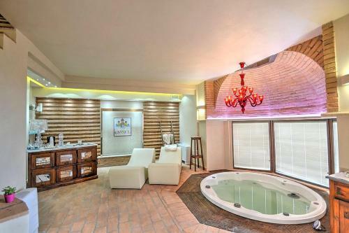 Fiordini Villa Sleeps 4 Pool Air Con Wifi