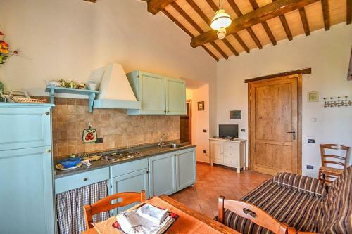 Fiordini Villa Sleeps 5 Pool Air Con Wifi
