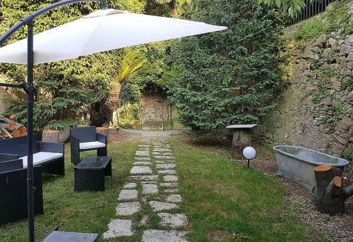 Finale Ligure Villa Sleeps 2 With Air Con