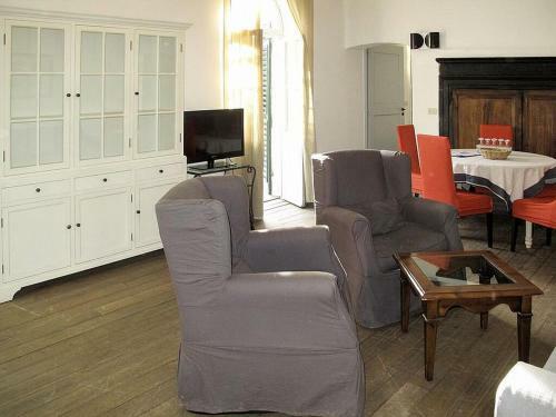 Finale Ligure Villa Sleeps 8