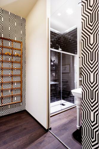 Hostal Arnobio Florence Suites