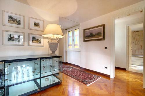 Santo Stefano Apartment
