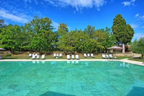 Gallena Apartment Sleeps 3 Pool Wifi