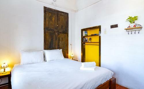 Hostal Fauzi Azar Inn
