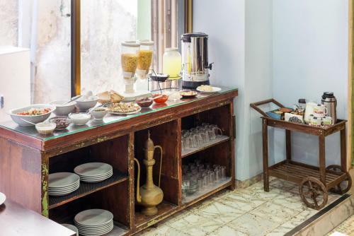 Hostal Fauzi Azar Inn