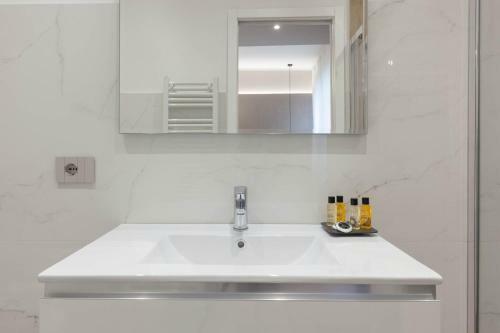 Hostal Teseo Rooms & Relax