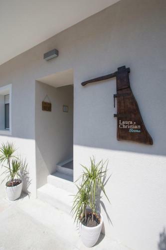 Hostal Laura E Christian - Rooms