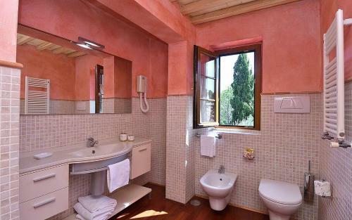 Grosseto Villa Sleeps 16 Pool Air Con Wifi