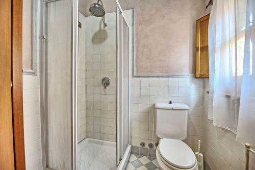 Gualdo Apartment Sleeps 3 With Pool And Wifi