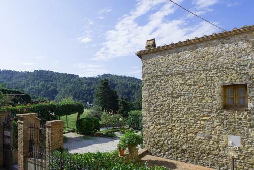 Gualdo Apartment Sleeps 3 With Pool And Wifi