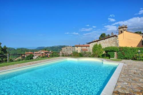 Gualdo Apartment Sleeps 4 With Pool And Wifi