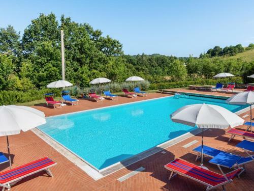 Scenic Holiday Home In Gubbio With Pool