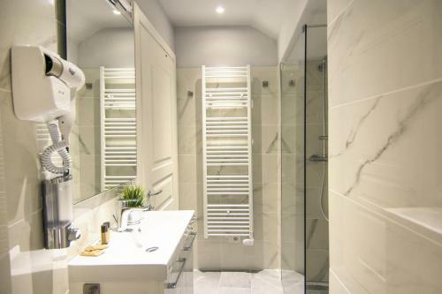 Apartamento La Quadra Suites