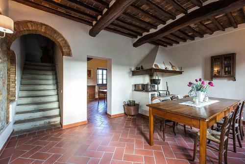 Lajatico Villa Sleeps 7 Pool Wifi