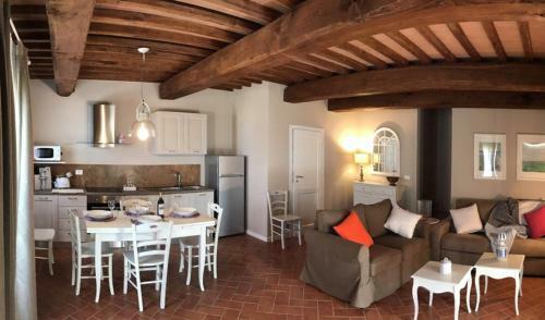 Borgo Del Silenzio - Apartments With Pool In Lajatico