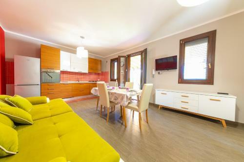 Rentopolis Luxury Villas
