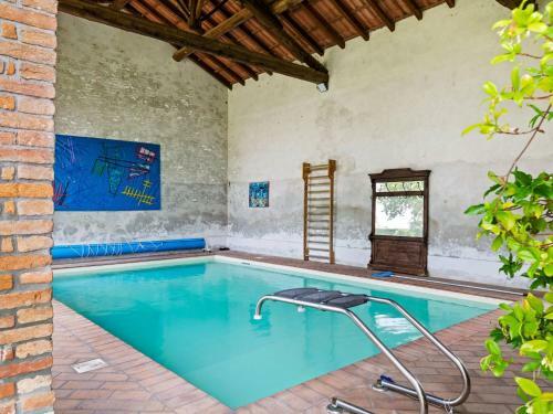 Lovely Holiday Home In Cornovecchio With Swimming Pool