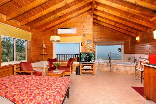 Lodge View 10 Amirim