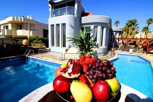 Hostal Guest House Villa Custo